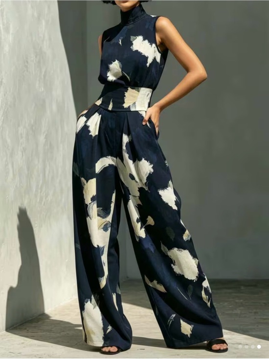 Pants - Floral Wide-Leg Jumpsuit in Navy and Cream